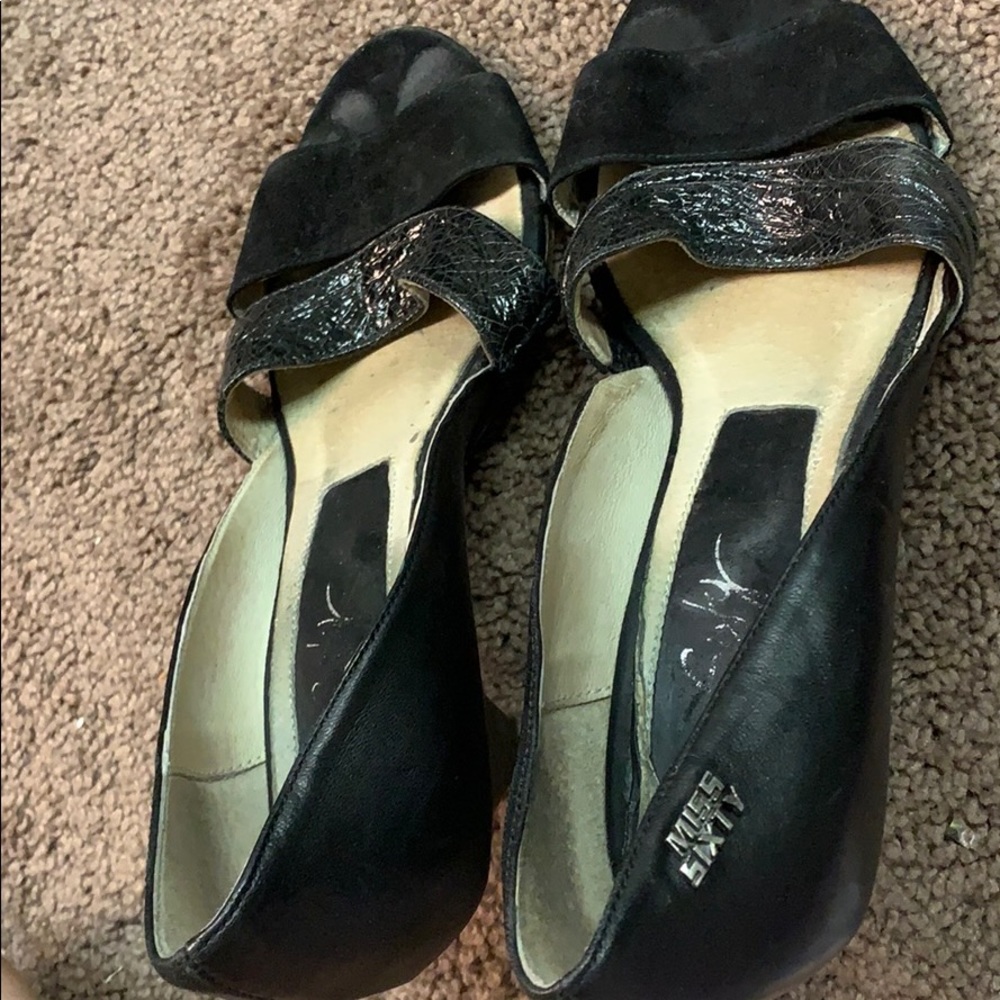 Shoes - Picture 4 of 4